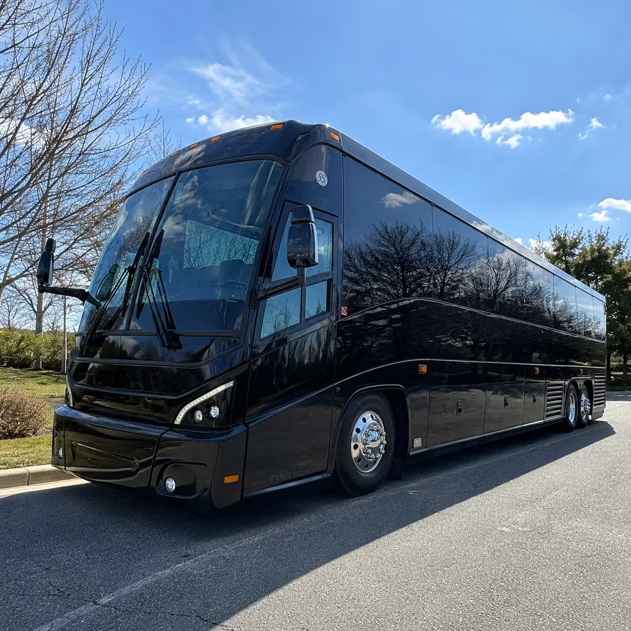 rialto shuttle buses for government agency personnel